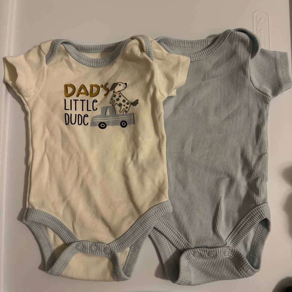 Dad's Little Dude Baby Onesie Set - Cream and Gray